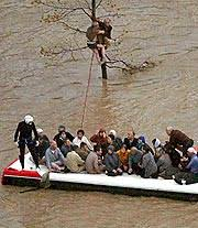 バス水没事故 幸せをくれた10時間」: 武蔵野レター